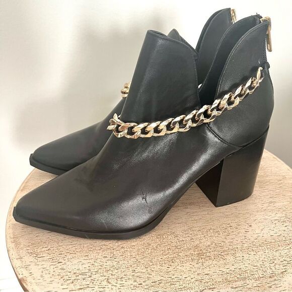 Steve Madden Tranquil Ankle Boots with Gold Chain Accent‎ Size 10 NWOB - Picture 3 of 9